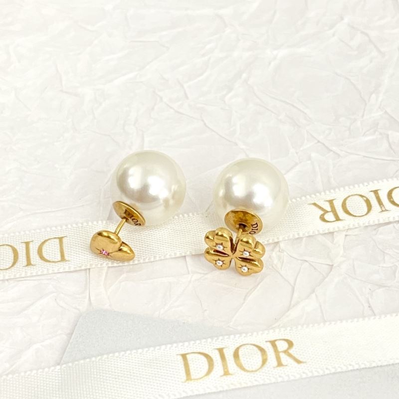 chr1st1an D10r earrings